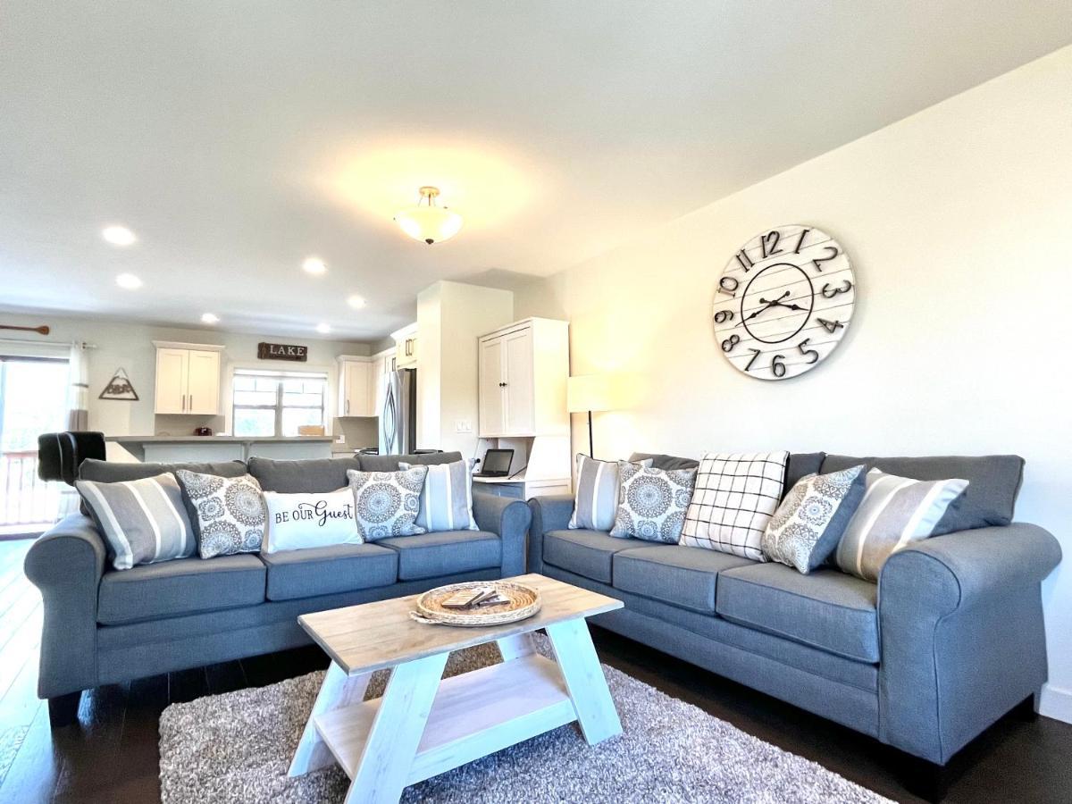 Perfect Base Invermere 3Bd Townhouse Mt Views With Garage ภายนอก รูปภาพ